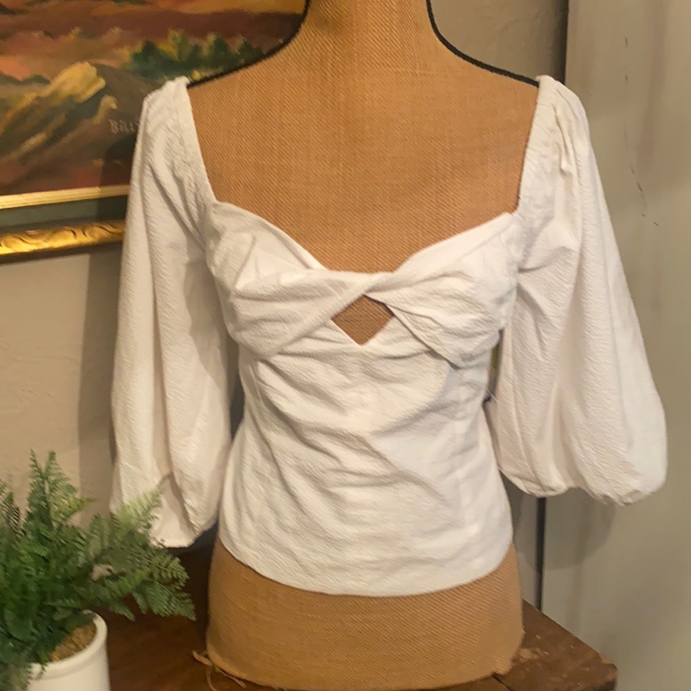 Absolutely adorable brand new off the shoulder top